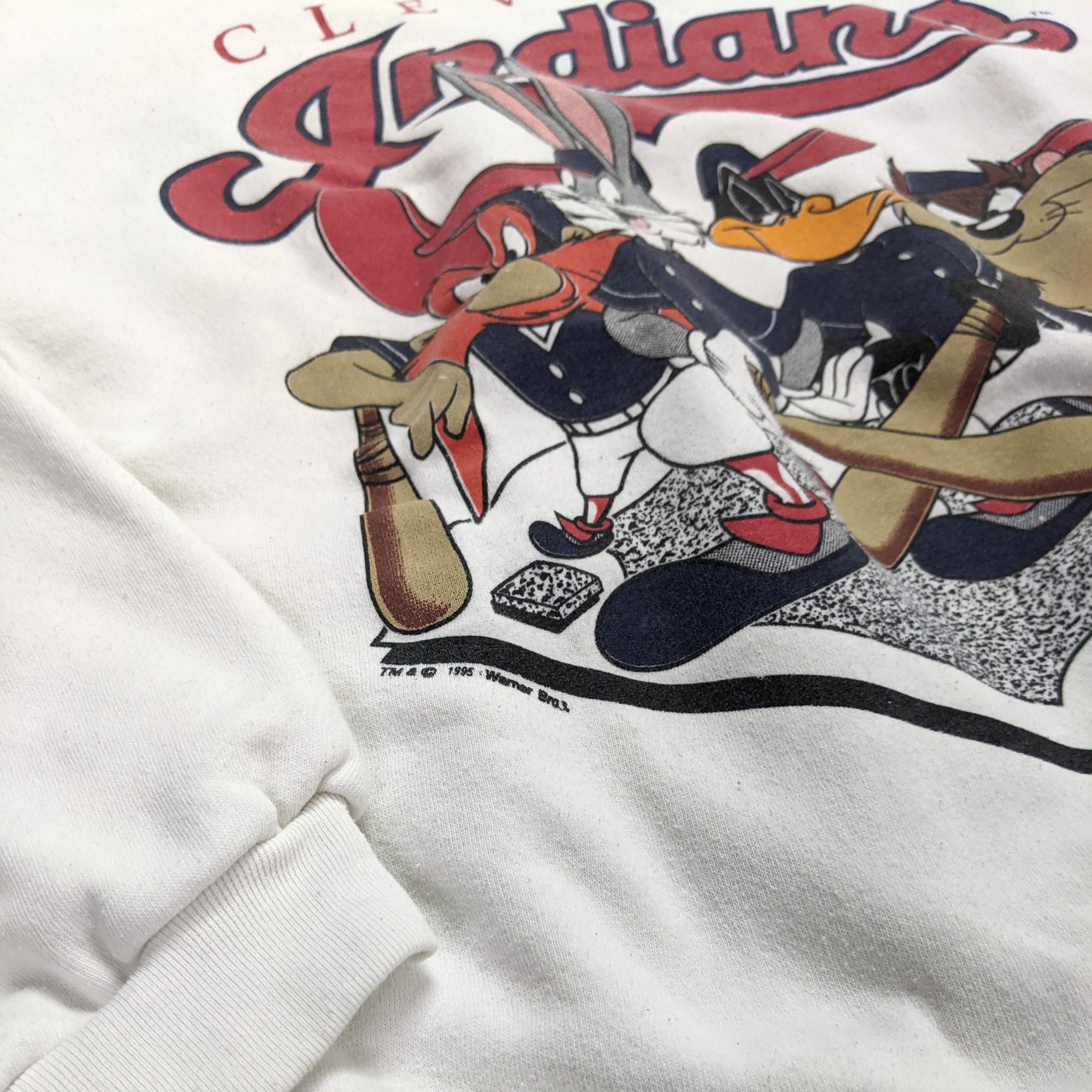 LoonieTunes-ClevelandIndians-crewneck-02