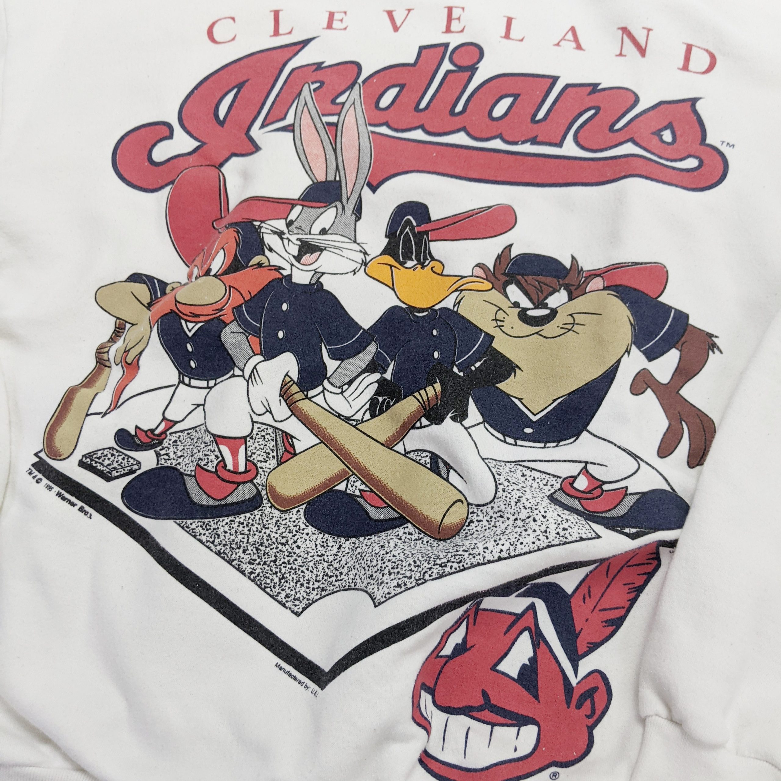 LoonieTunes-ClevelandIndians-crewneck-03