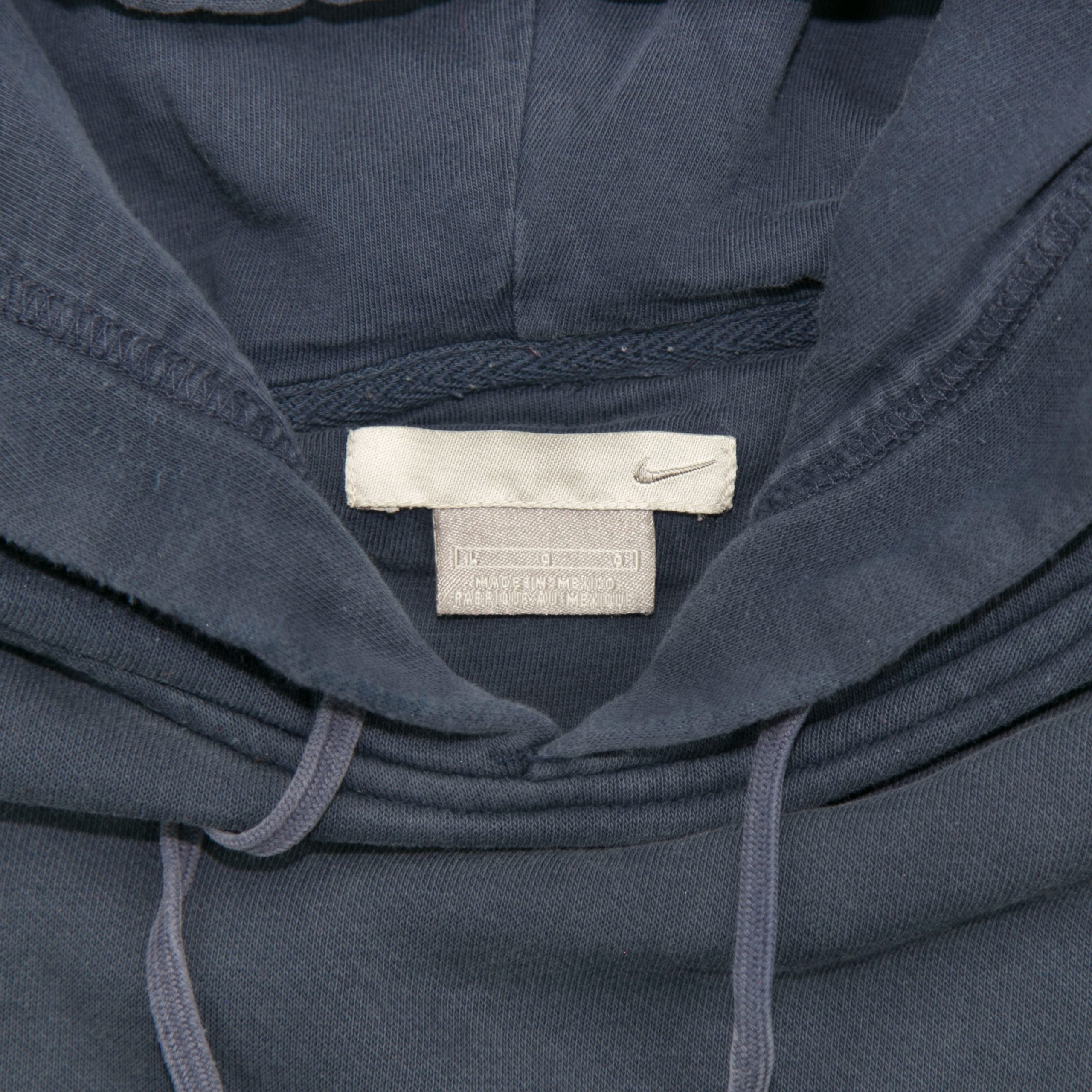 NikeHoodie_Tag